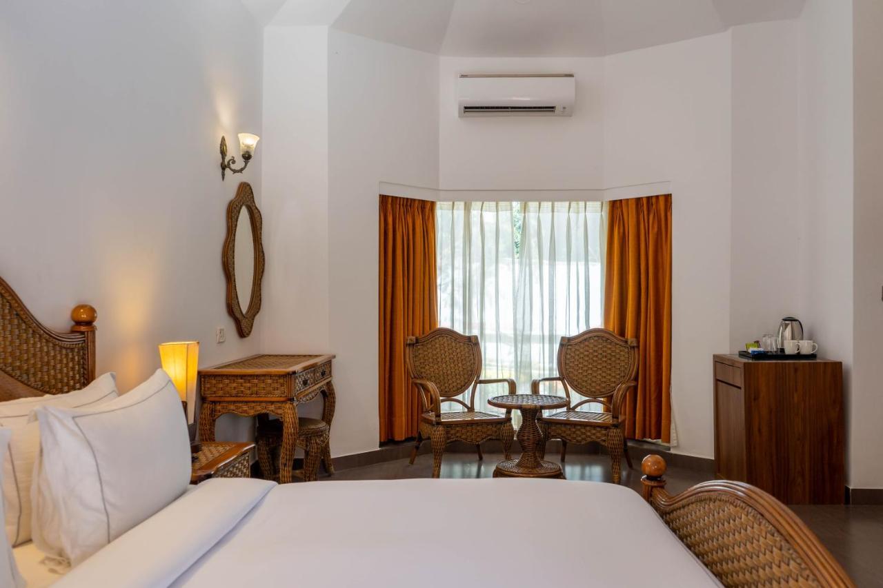 Country Inn Tarika Riverside Resort Jim Corbett Garjia Екстер'єр фото