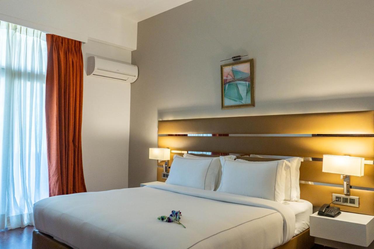 Country Inn Tarika Riverside Resort Jim Corbett Garjia Екстер'єр фото