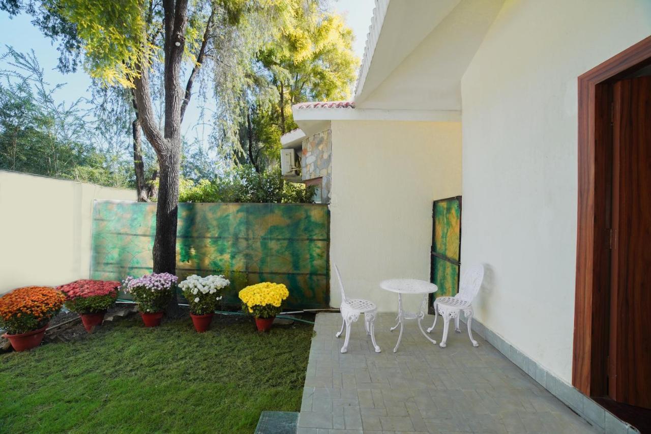 Country Inn Tarika Riverside Resort Jim Corbett Garjia Екстер'єр фото